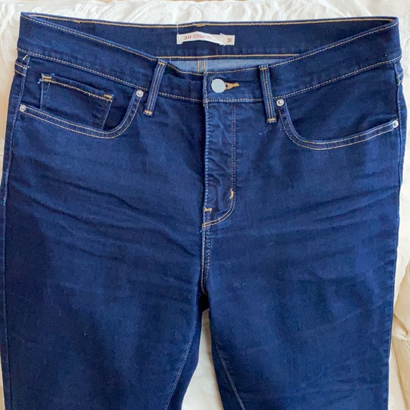 •Ladies Levi’s 311 Shaping skinny jeans - Picture 2 of 4